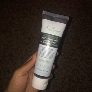 Green Tea and Activated Charcoal Face Mask